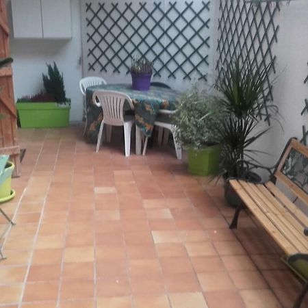 Chez Zazouilles Apartment Pau Luaran gambar