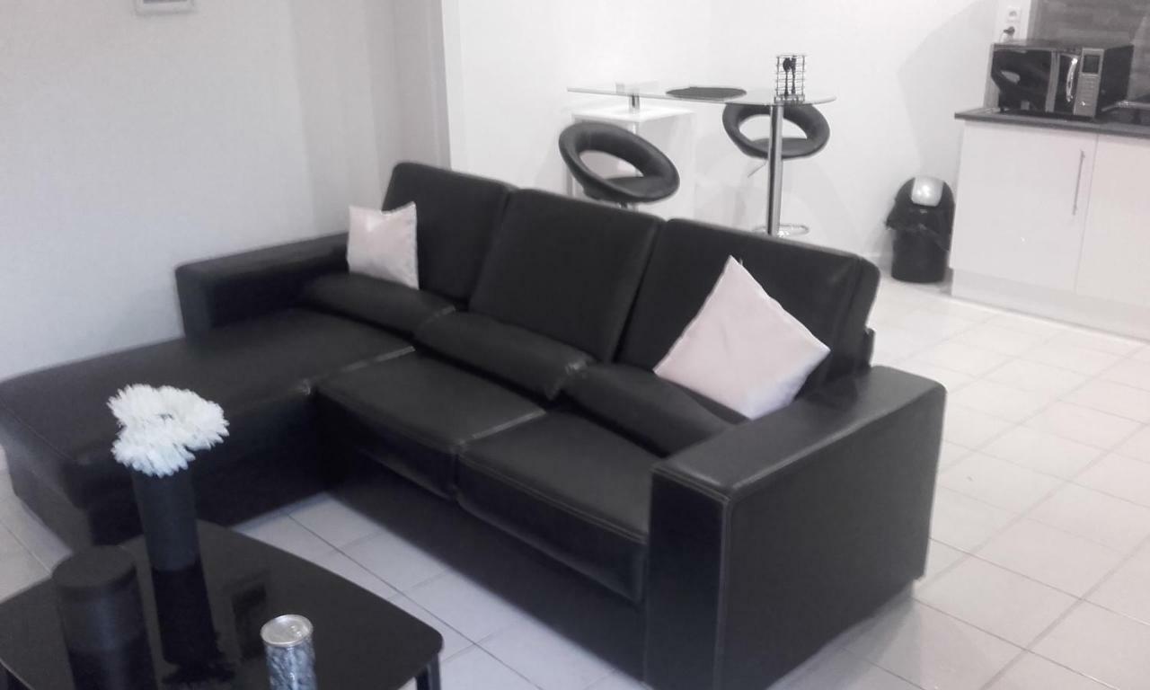 Chez Zazouilles Apartment Pau Luaran gambar